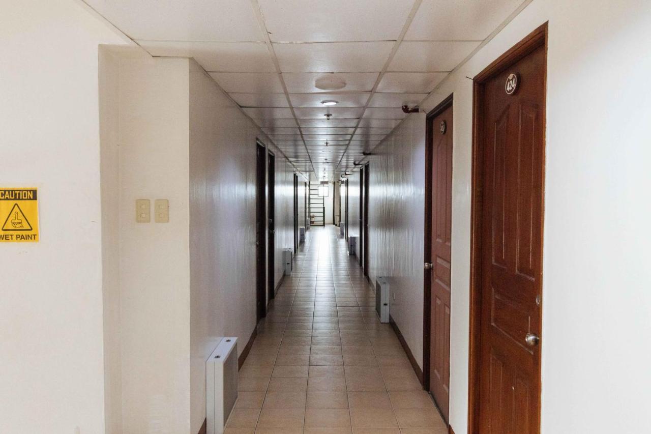 Reddoorz @ Moonwalk Paranaque Hotel 2*