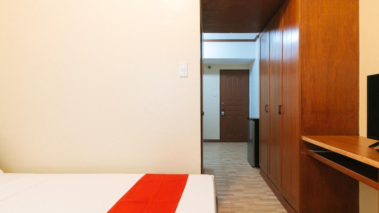 Hotel Reddoorz @ Moonwalk Paranaque